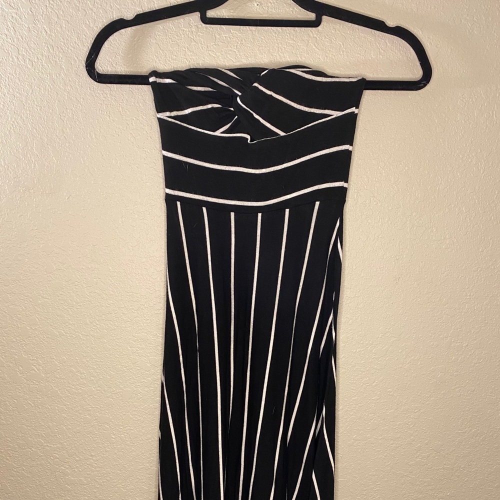 Long strapless black and white maxi dress